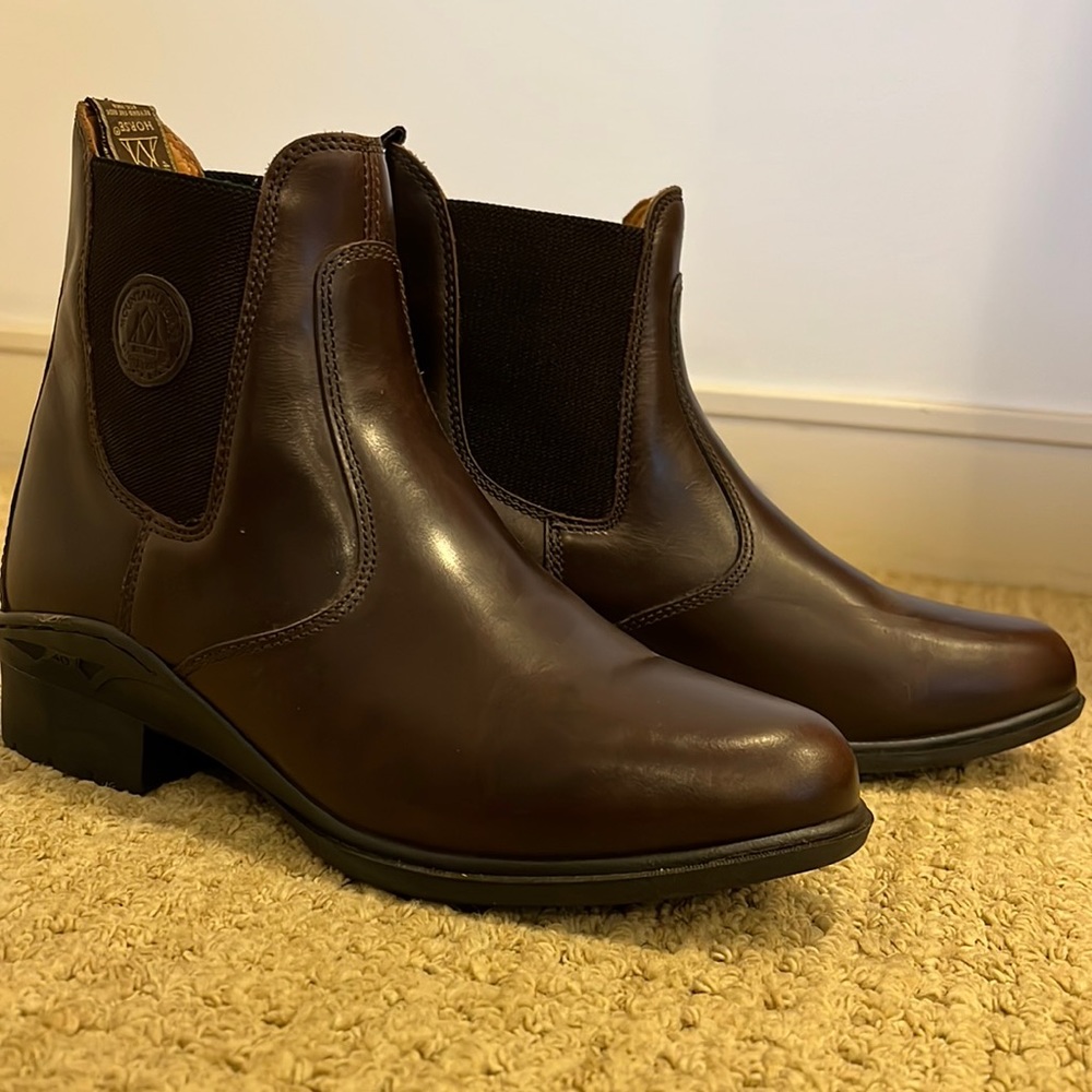 Women’s paddock boots: brand new, never worn